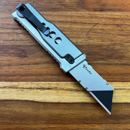 Reate Exo-U Gravity 2.5" Utility Knife w/ Speedhole Silver Aluminum Handle