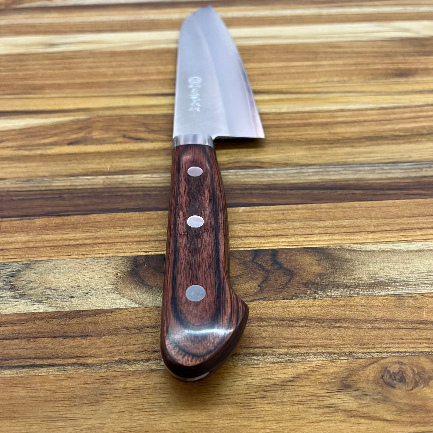 Kikuichi Elite Warikomi Gold 170mm Santoku