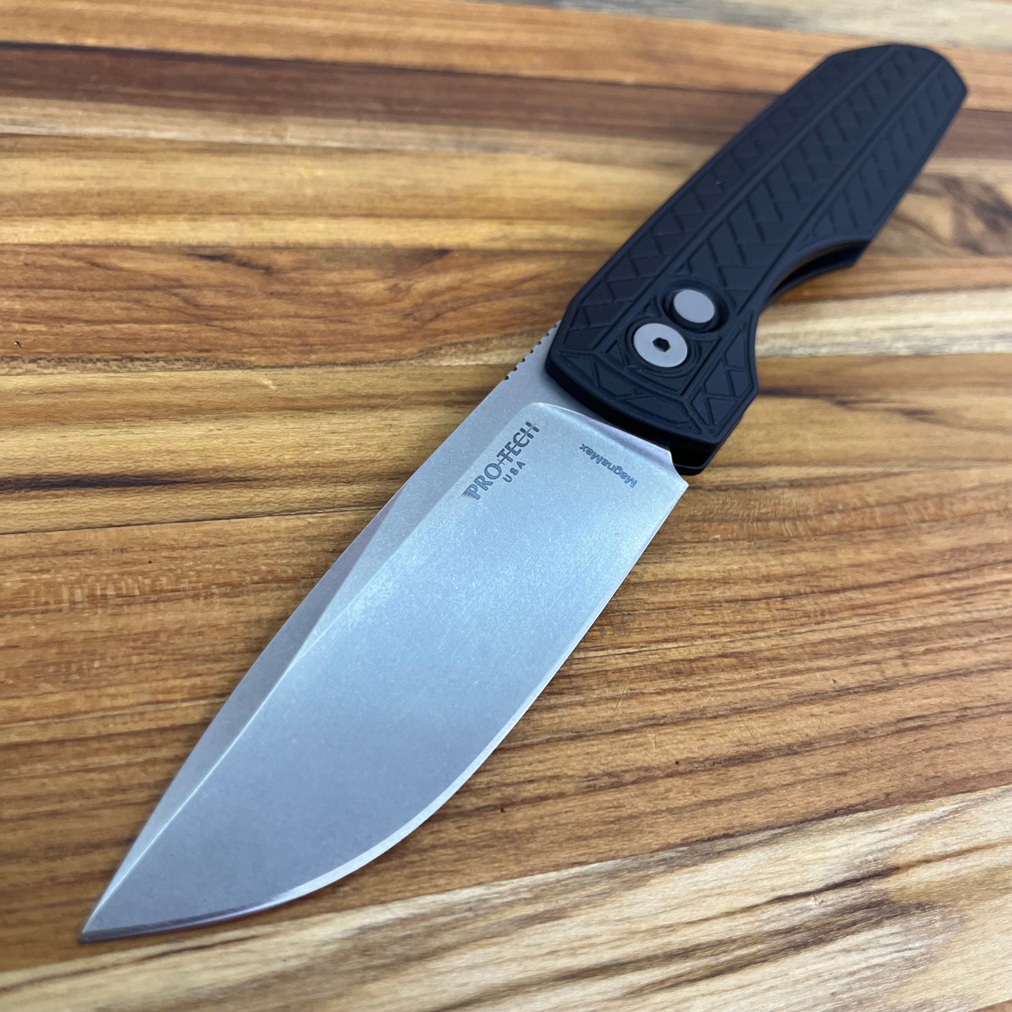 Pro-Tech Vero Synapse 2 3.5" Auto w/ Black Herringbone Textured Aluminum Handle