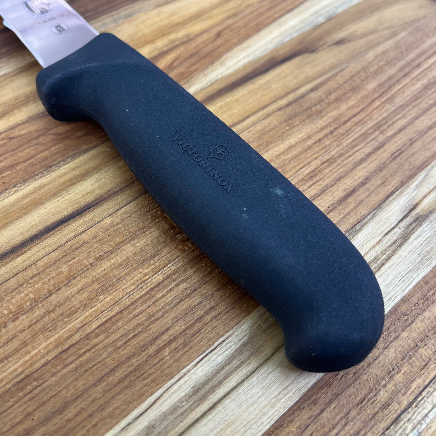 Victorinox Fibrox Pro 6” Extra-Tall Stiff Boning Knife