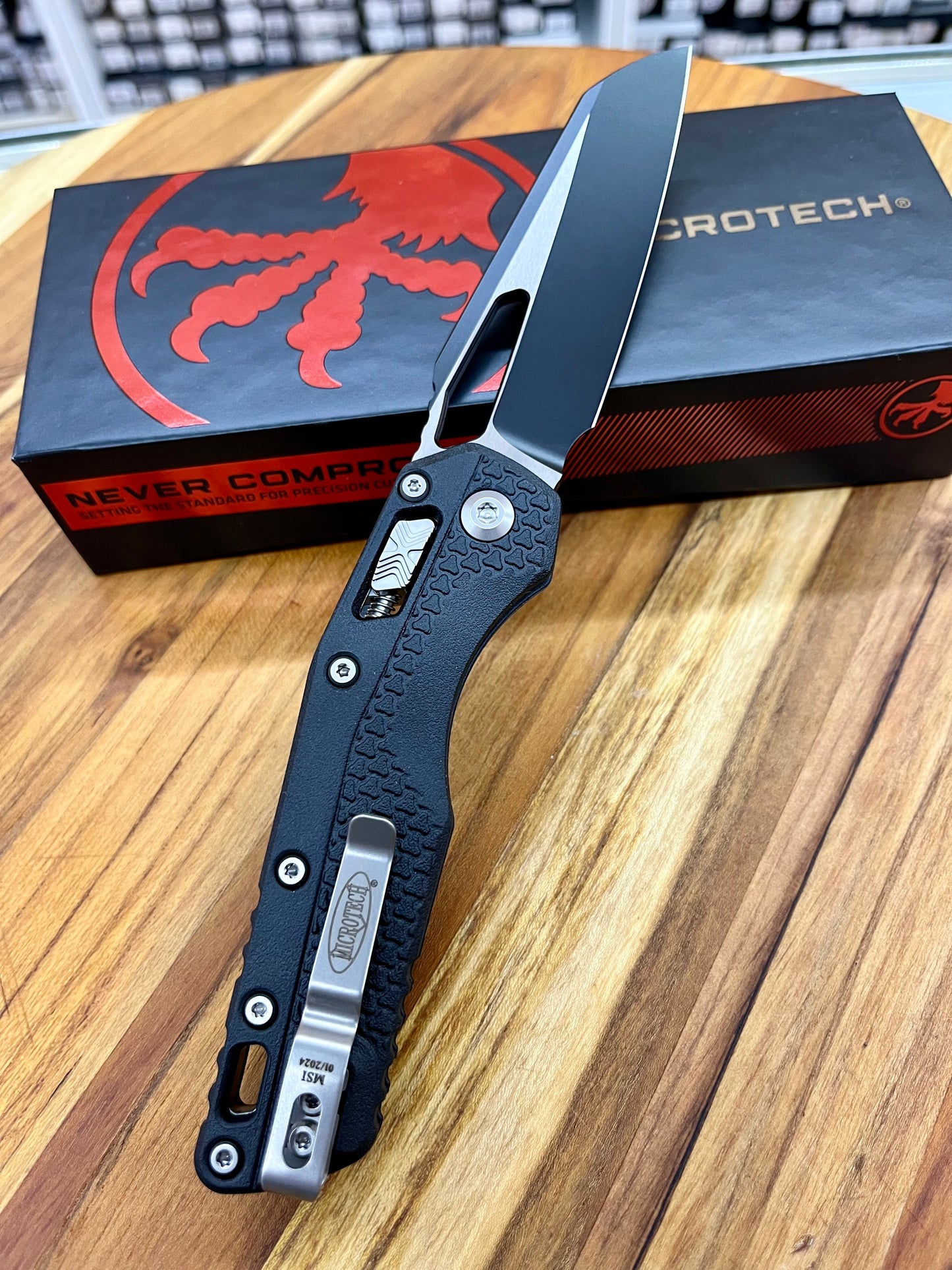 Microtech MSI 3.85" Folding Knife w/ RAM-LOK & Black Polymer