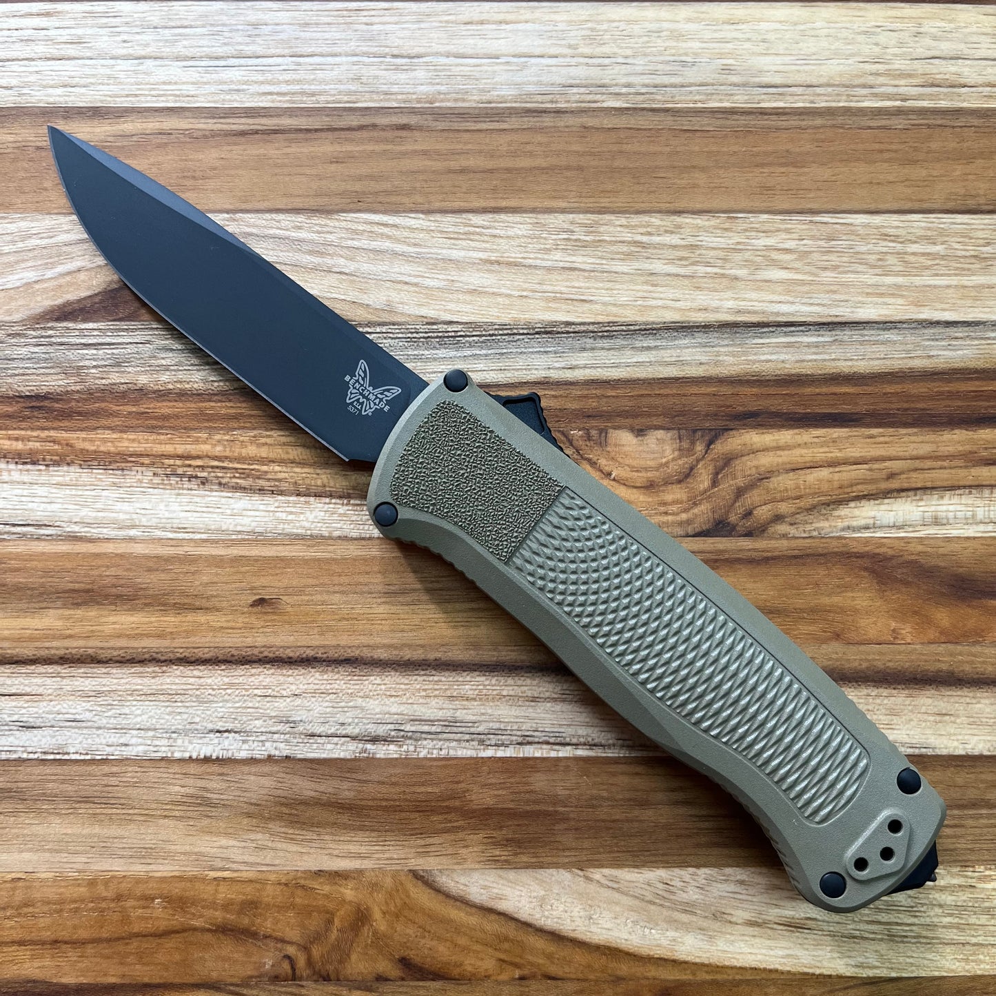 Benchmade Shootout 3.5" OTF w/ Ranger Green Grivory Handle