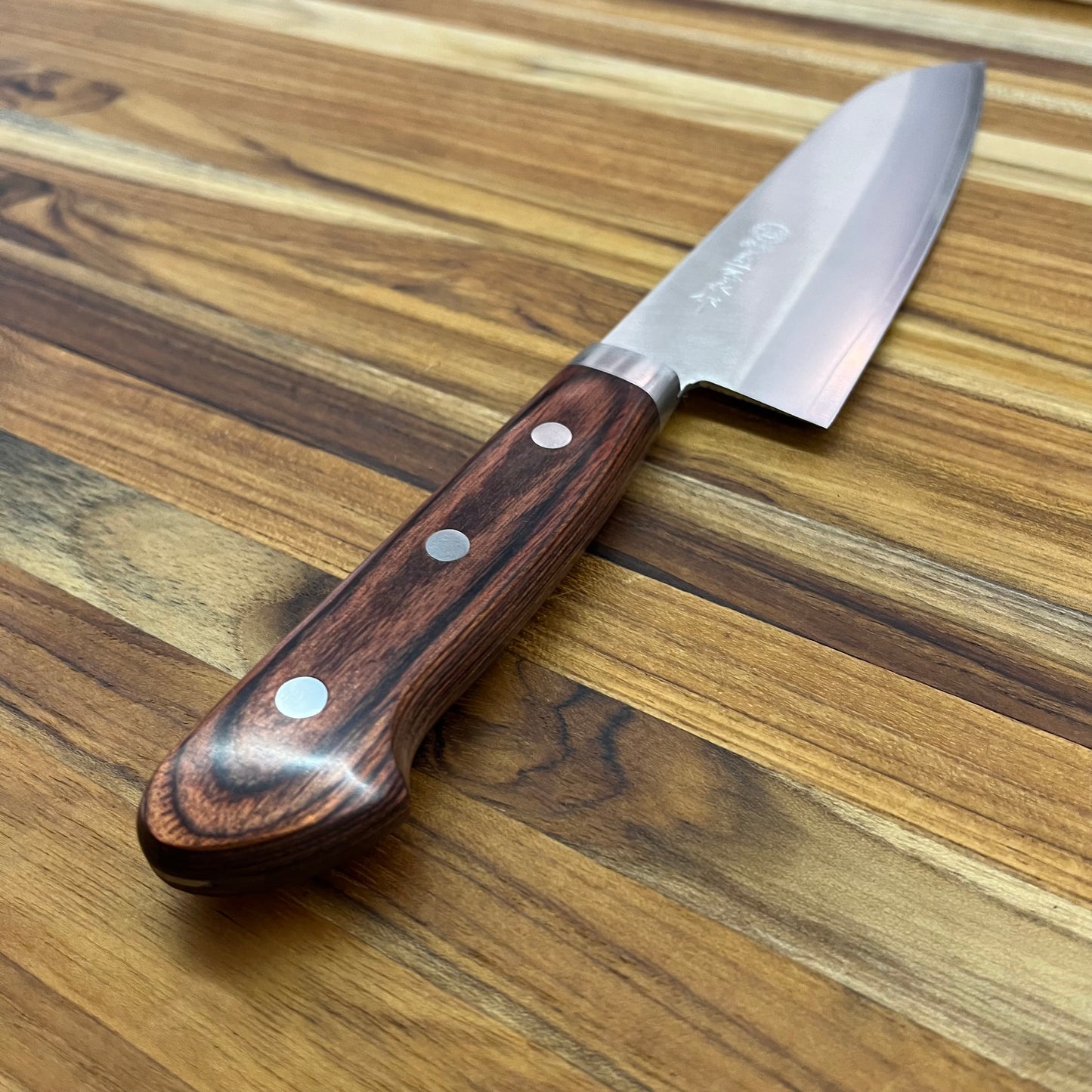 Kikuichi Elite Warikomi Gold 170mm Santoku