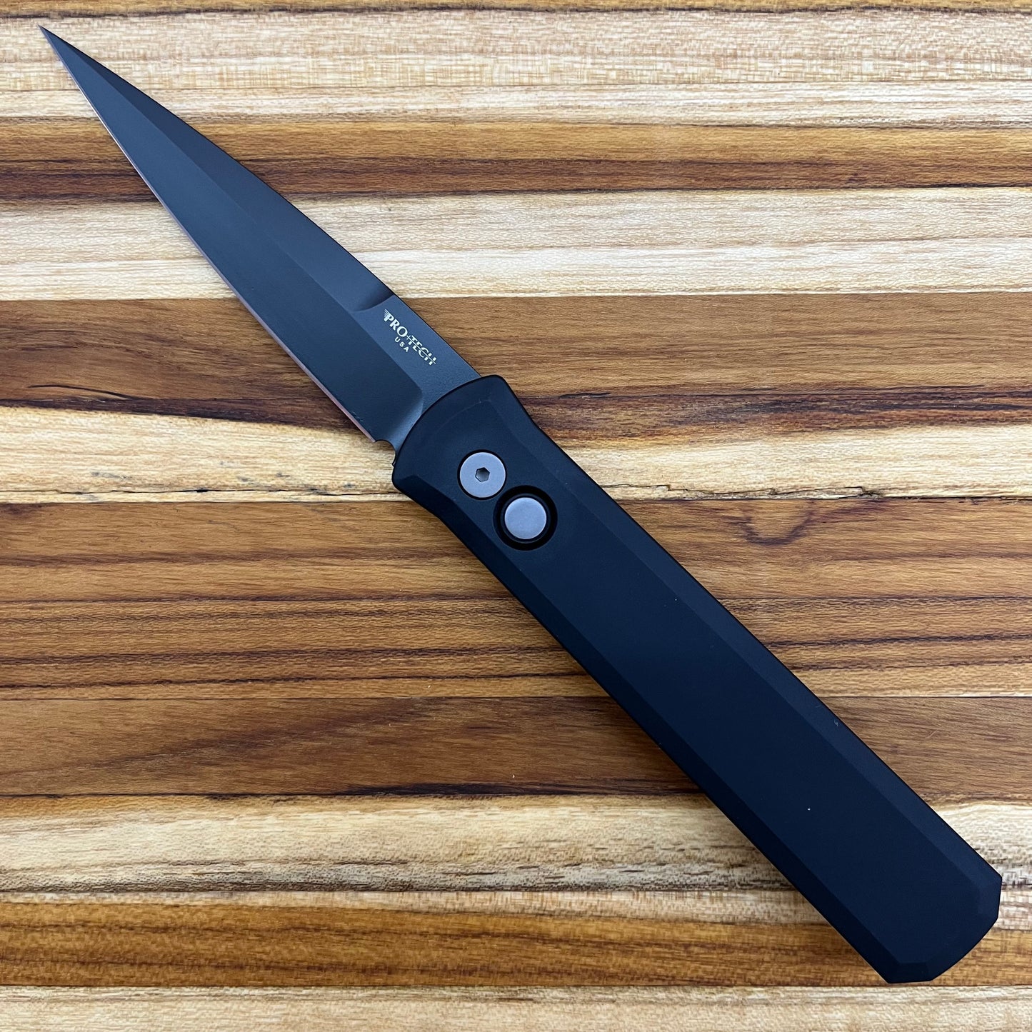 Pro-Tech Godfather Italian Inspiration 4"  DLC Auto w/ Black Handle