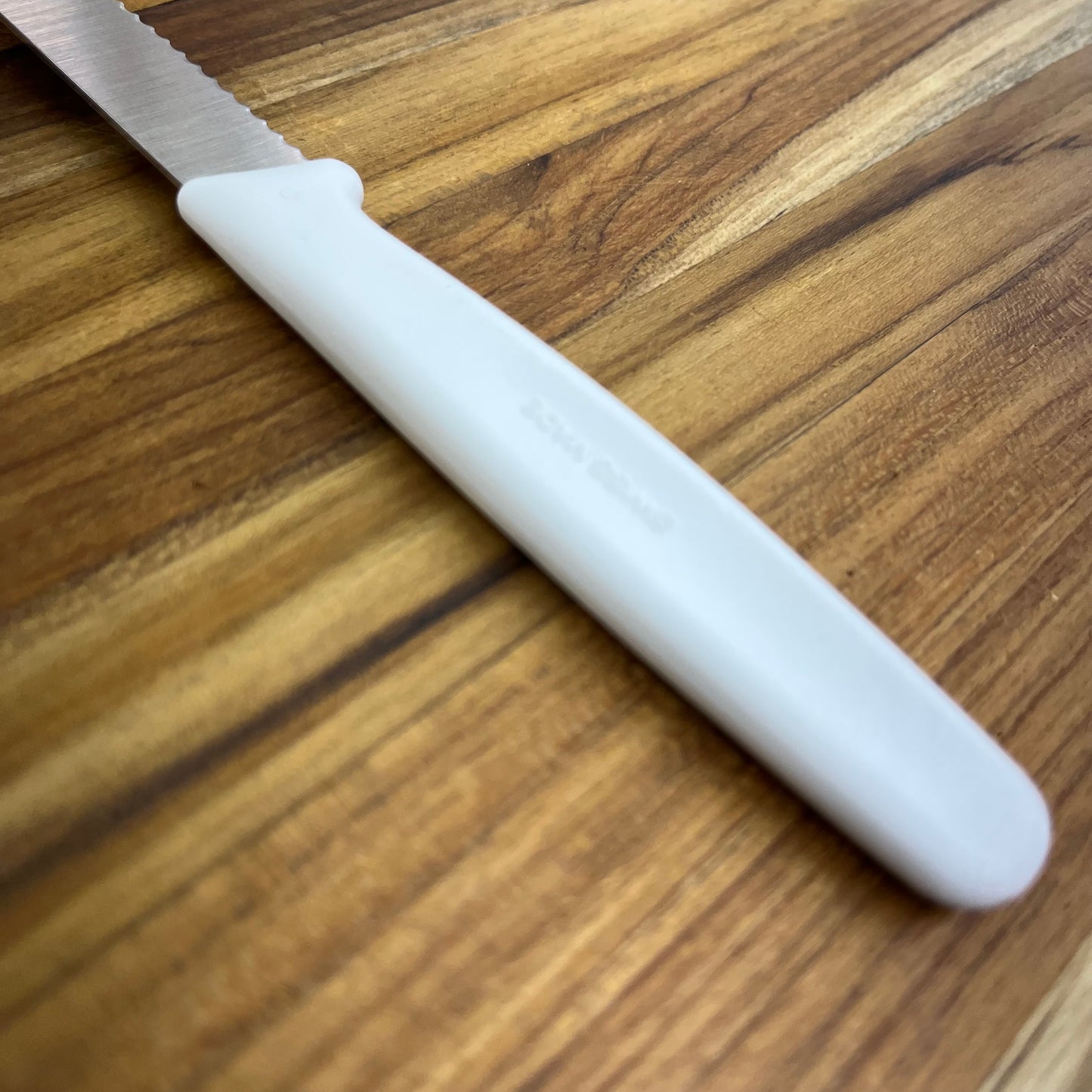 *DISCONTINUED* Victorinox Swiss Classic 3.25" Serrated Sheep's Foot w/ Large White Handle