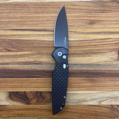 Pro-Tech TR-3 3.5" Auto w/ Integrated Lock & Black Fishscale Texture Aluminum Handle
