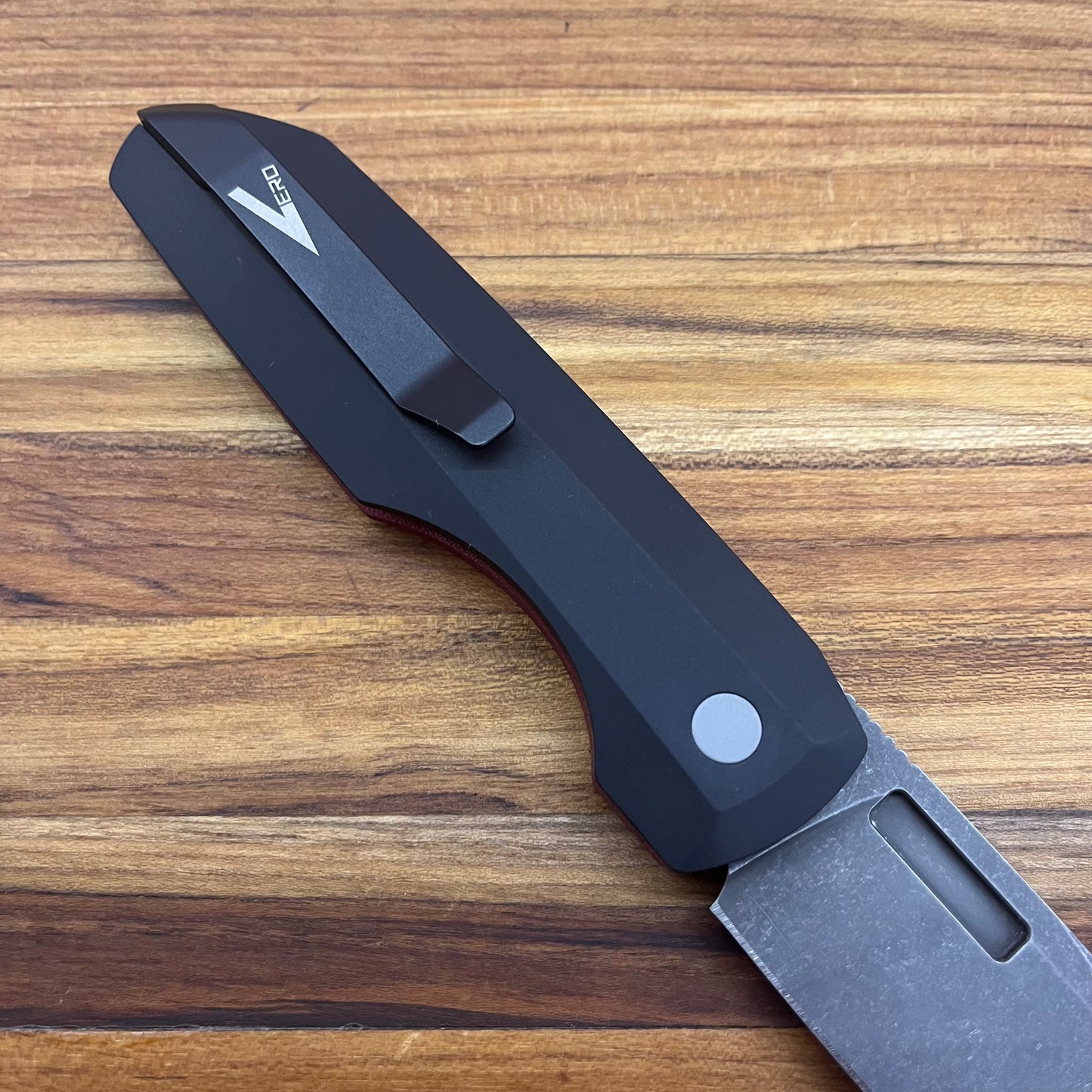 Pro-Tech Vero Synapse 3.5" Auto w/ Red Linen Micarta & Black Aluminum Handle