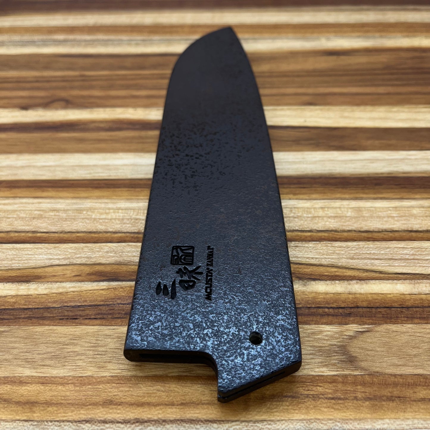 Mcusta Zanmai Black Lacquer 180mm (7") Santoku Saya w Pin