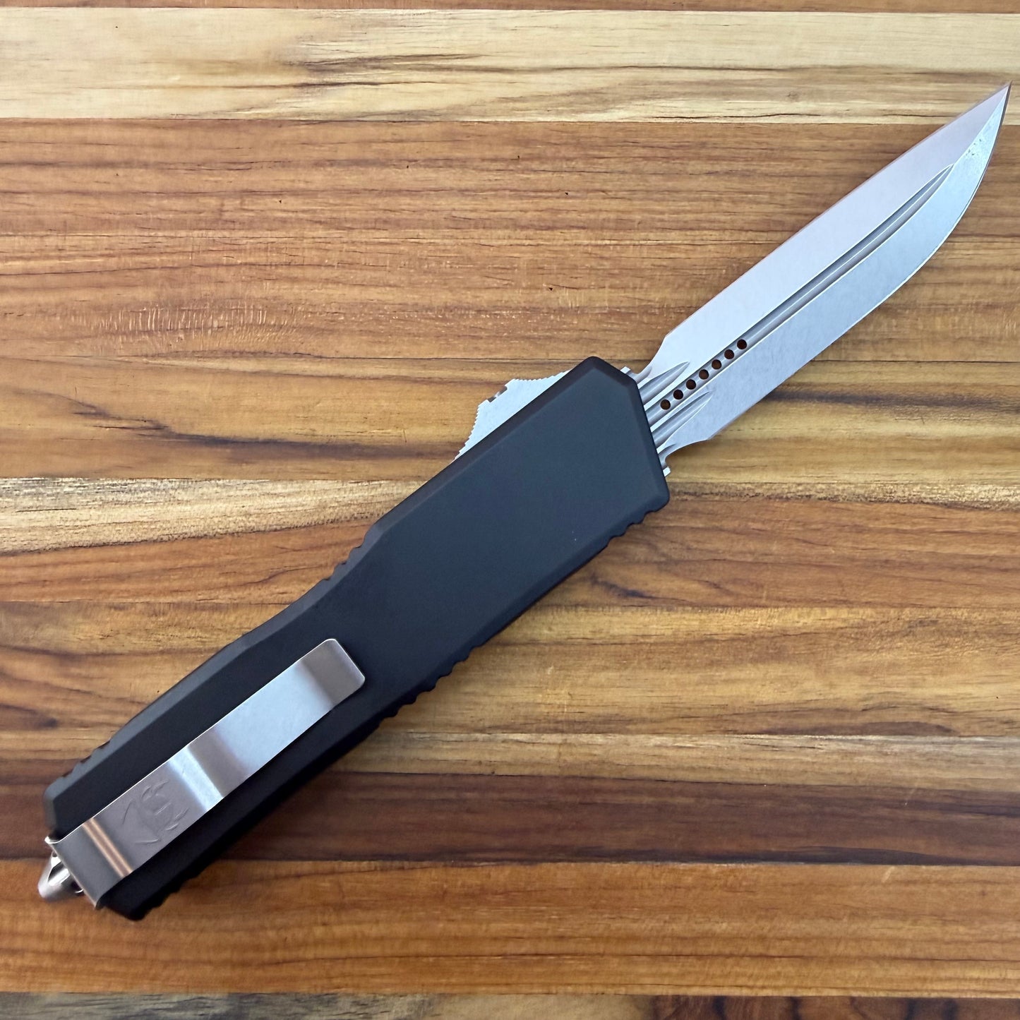 Microtech Scarab II Gen III Executive D/E-S 4" OTF w/ Black Aluminum Handle