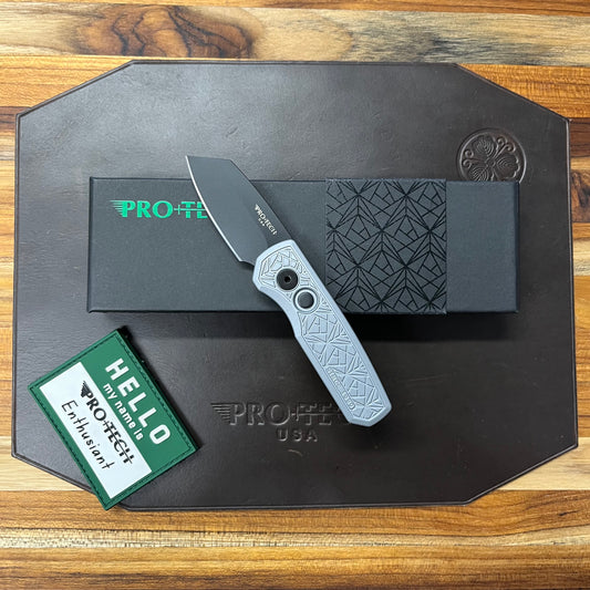 Pro-Tech Nexus Runt 5 2" w/ Gray Textured Handle