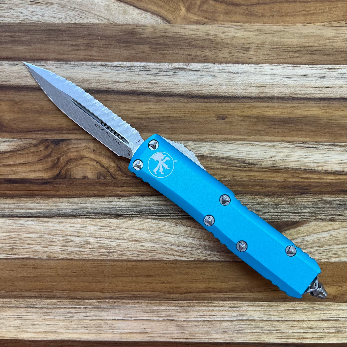 Microtech UTX-85 D/E 3.11" Stonewash F/S OTF Auto w/ Turquoise Handle