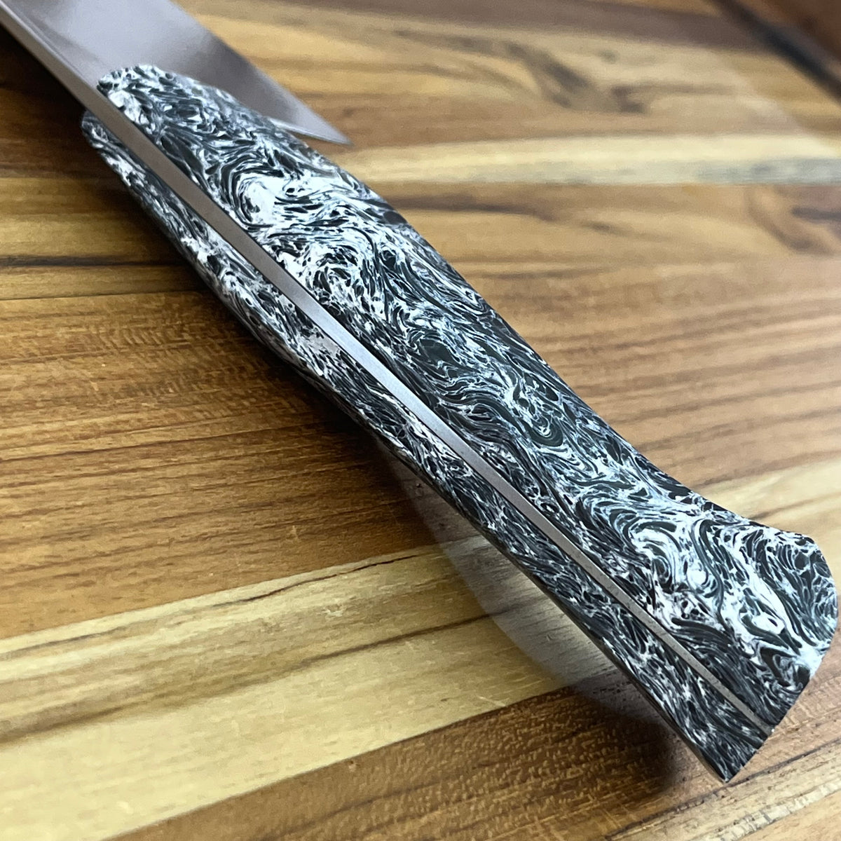 Enceladus 220mm (9") K-Tip Gyuto w/ White Fat Carbon Handle