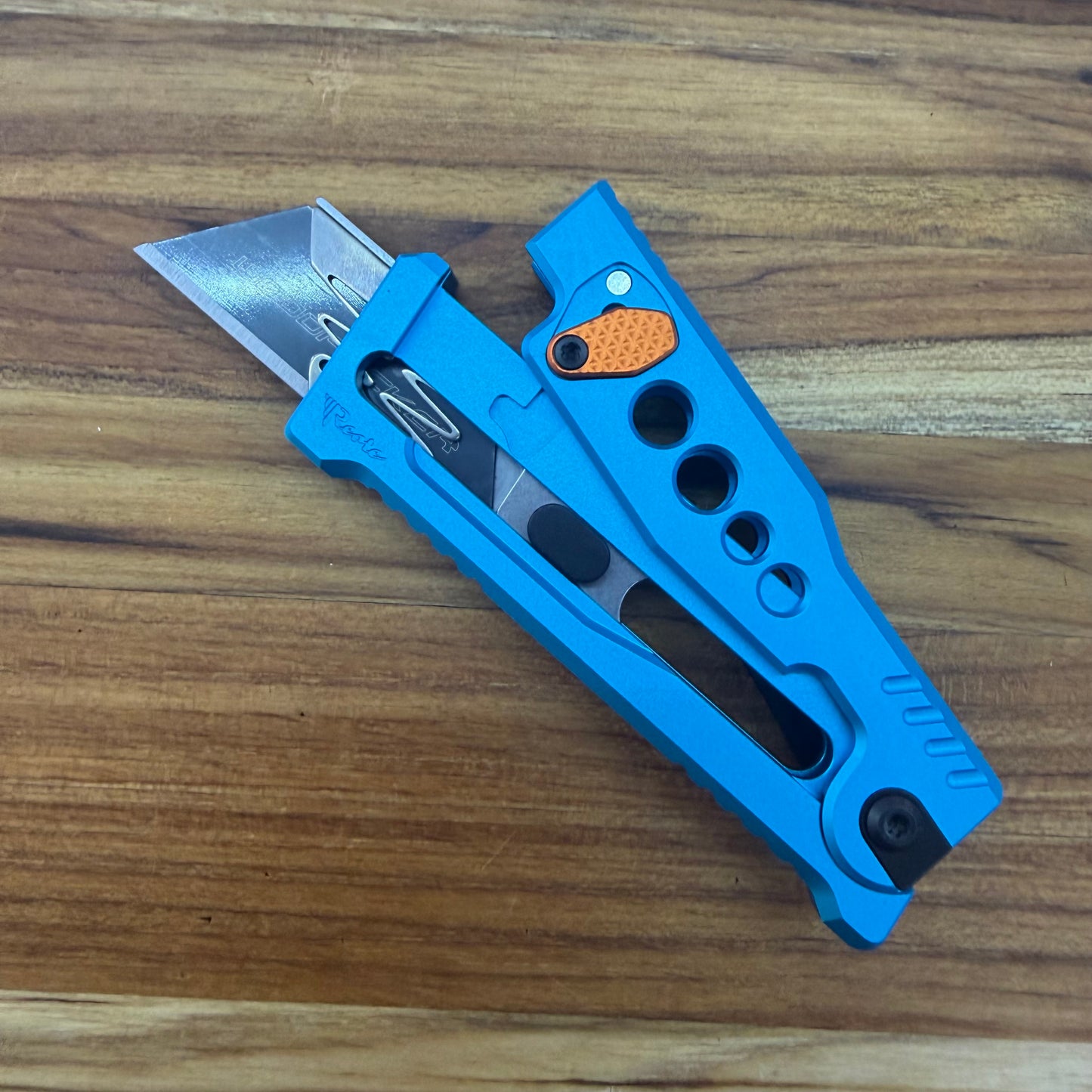 Reate Exo-U Gravity 2.5" Utility Knife w/ Blue Speedhole Handle