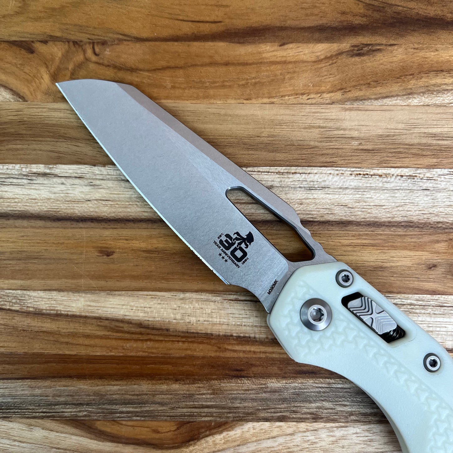 Microtech MSI 3.5" Folding Knife w/ White Injection Molded Polymer