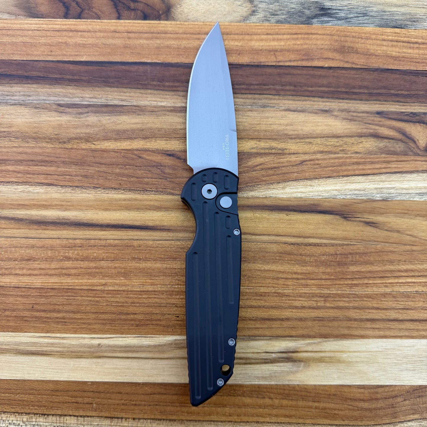 Pro-Tech TR-3 3.5" Auto w/ Black Grooved Handle