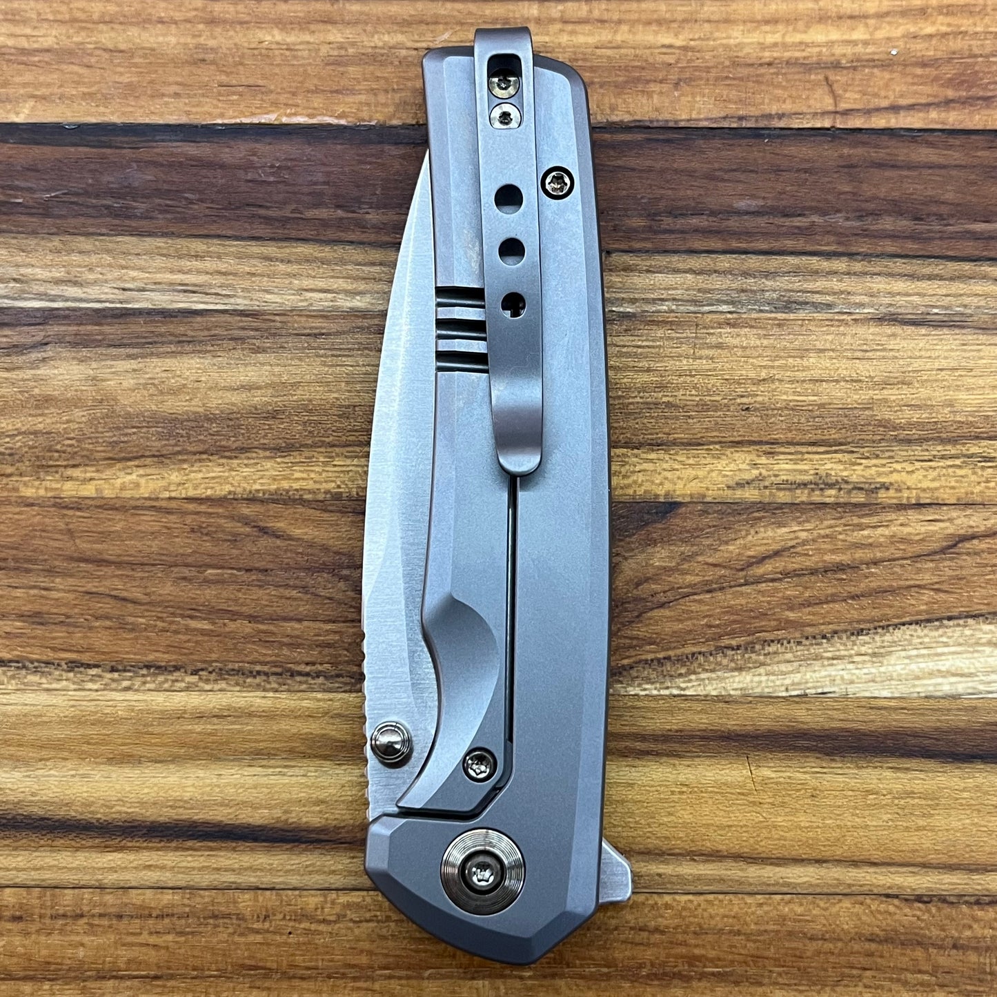 WE Knife Subjugator 3.5" Flipping Knife w/ Carbon Fiber & Titanium Handle