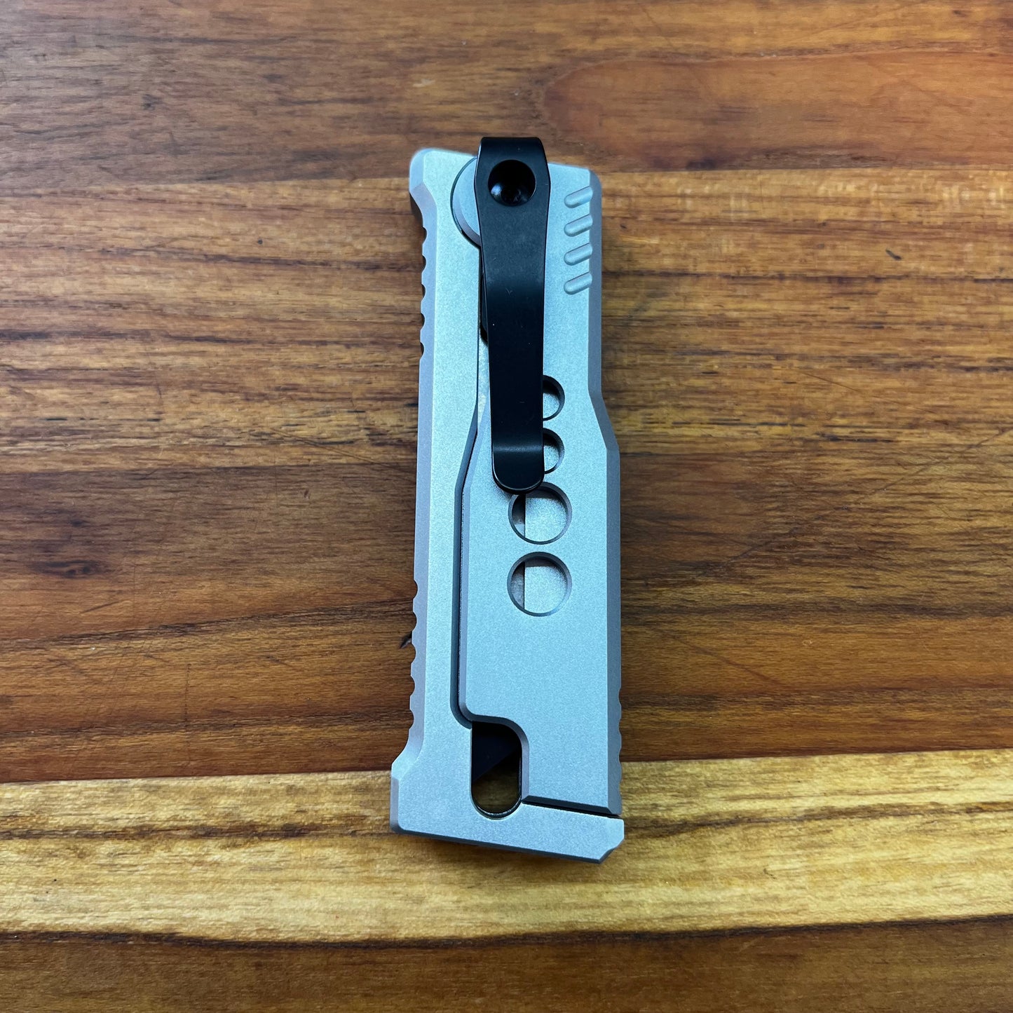 Reate Exo-U Gravity 2.5" Utility Knife w/ Speedhole Silver Aluminum Handle