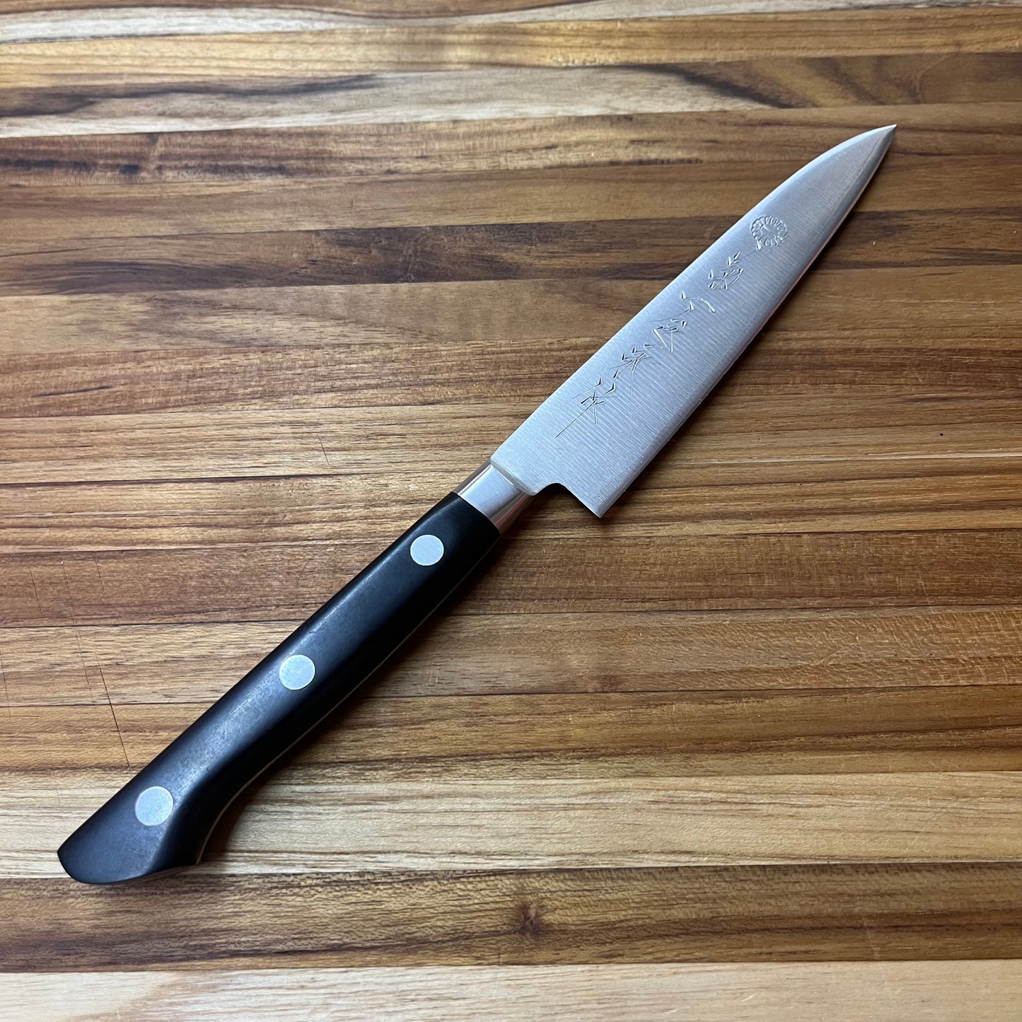 *DISCONTINUED* Kikuichi Swedish Gold Warikomi 120mm (4.75") Petty