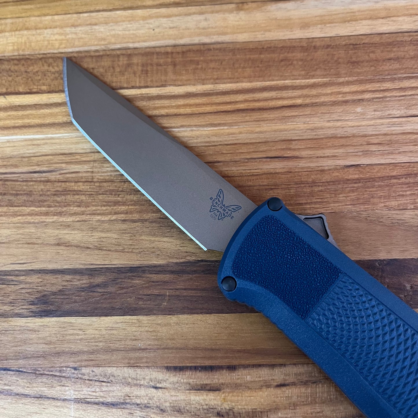 Benchmade Shootout 3.5" OTF w/ Crater Blue Grivory Handle