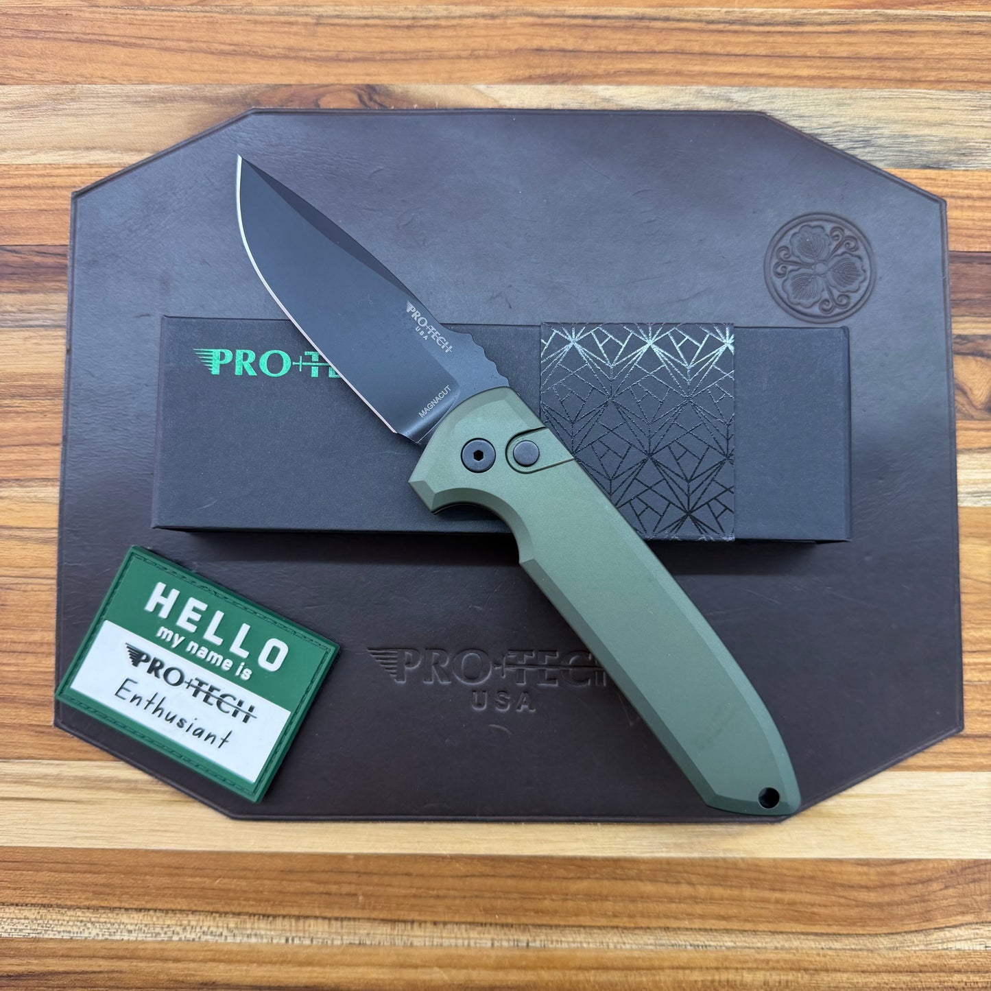 Pro-Tech Les George Rockeye 3.5" Auto w/ Black DLC Blade & Green Aluminum Handle