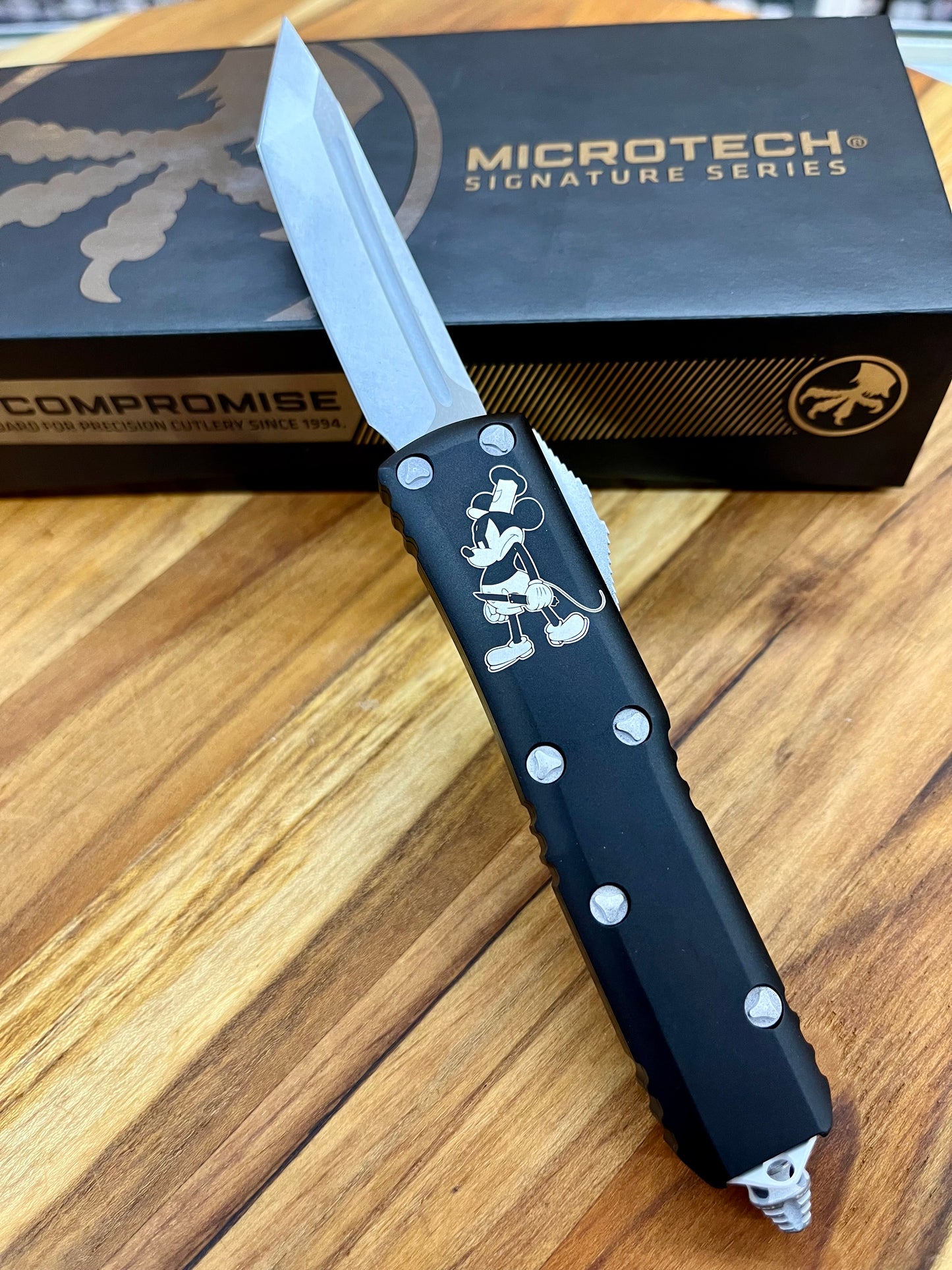 Microtech 233-1SB UTX-85 T/E Steamboat OTF Auto