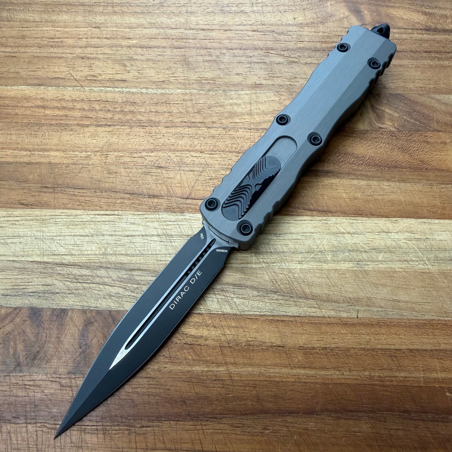 Microtech Dirac D/E 3" OTF w/ Natural Clear Handle