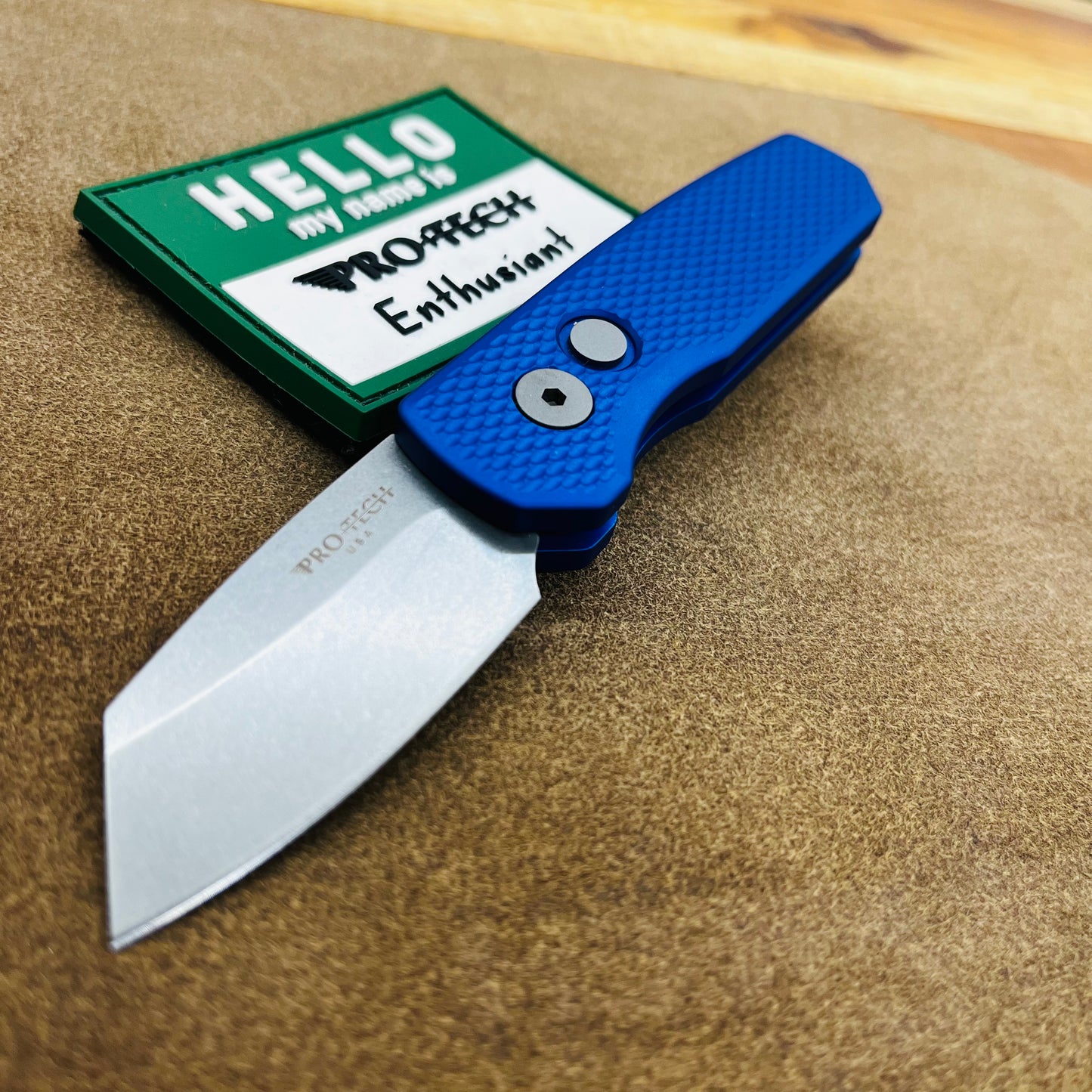 Pro-Tech Runt 5 2" Auto w/ 20CV & Textured Blue Aluminum Handle