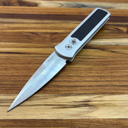 Pro-Tech Godson 3.15" Auto w/ Crosscut Carbon Fiber Inlay on Silver Aluminum & Black Lip Pearl Button