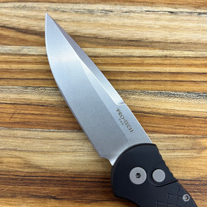 Pro-Tech TR-3 3.5" Auto w/ MagnaCut & Black Fishscale Aluminum Handle