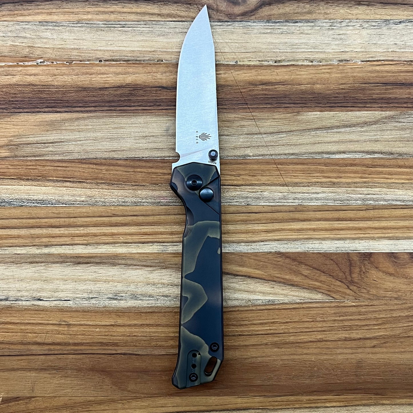 Kizer Begleiter 2 4.5" w/ Camo Raffir Handle