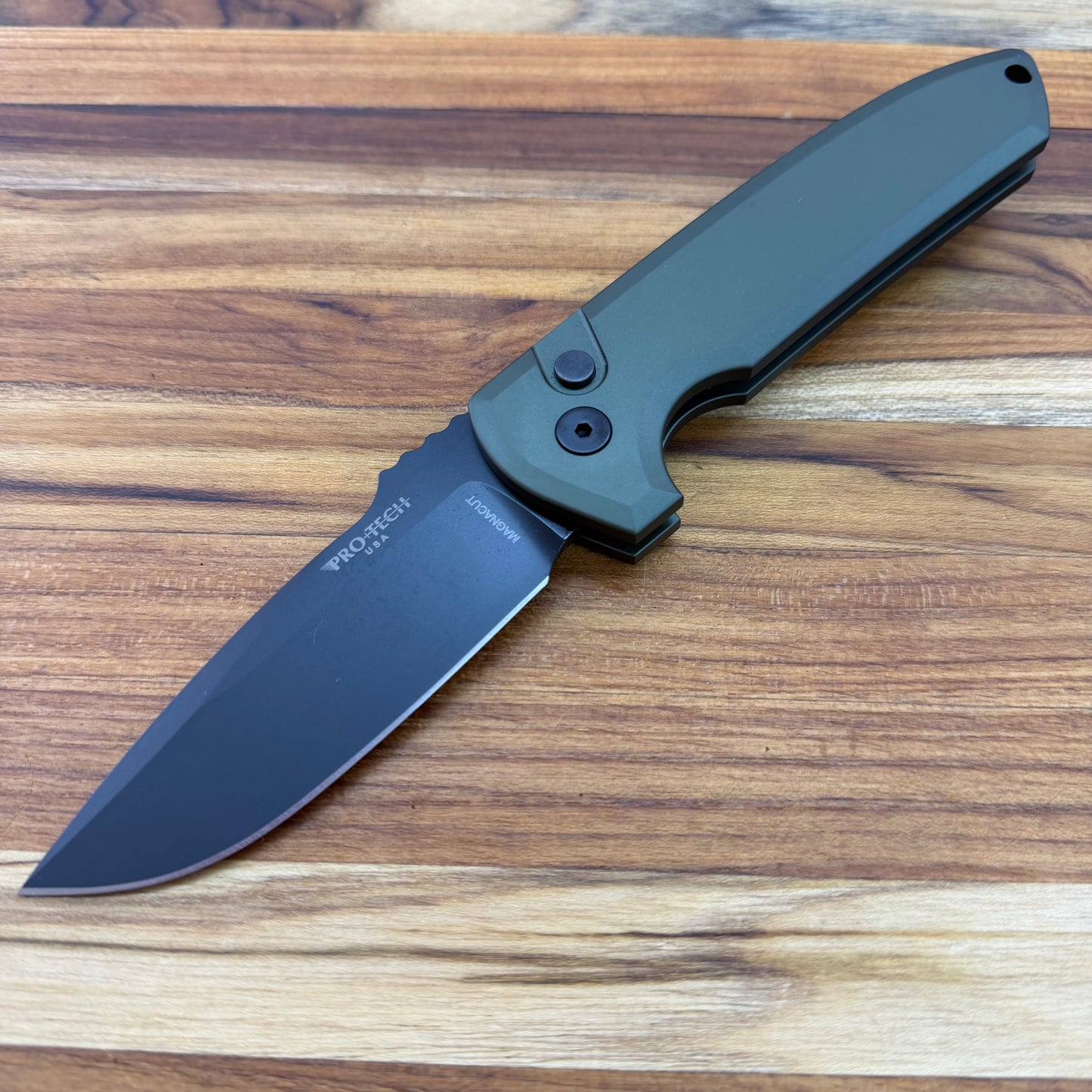 Pro-Tech Les George Rockeye 3.5" Auto w/ Black DLC Blade & Green Aluminum Handle