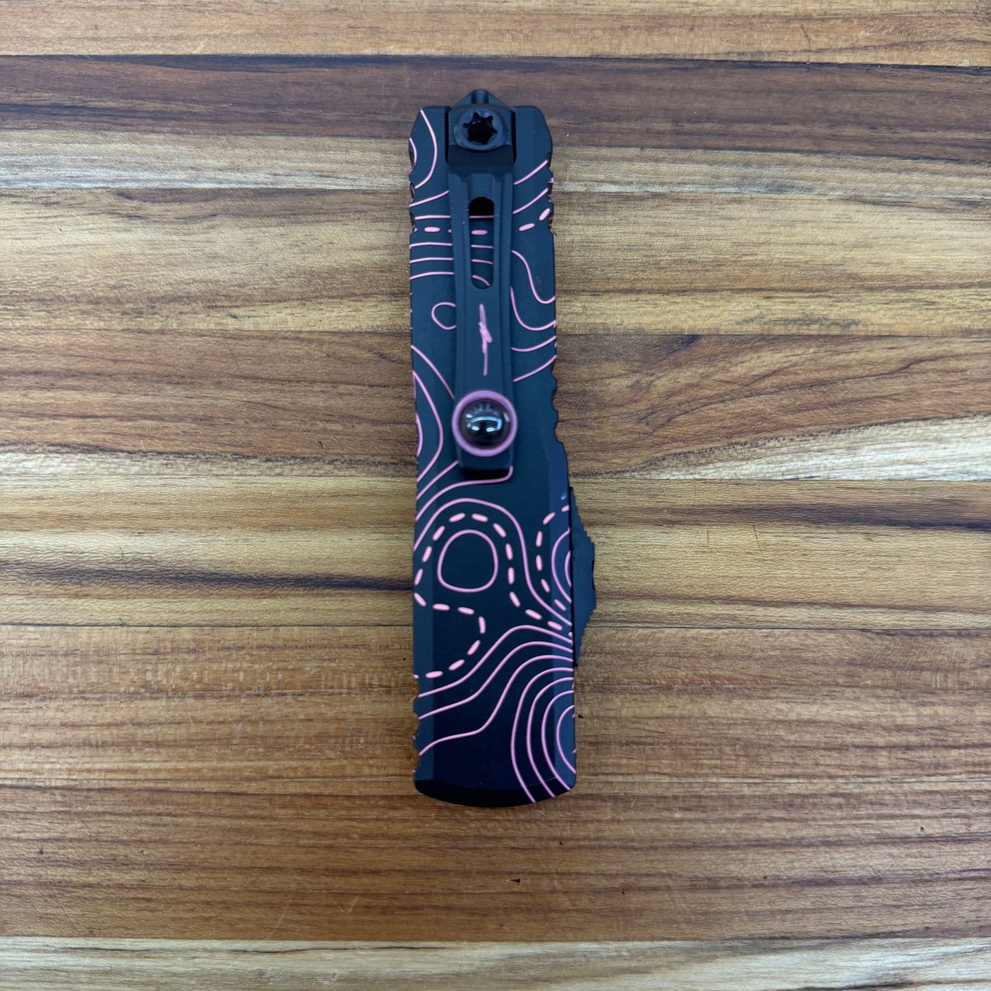 Microtech Signature Series UTX-85 Gen IV S/E 3" OTF w/ Topographic Black/Pink Camo Aluminum Handle