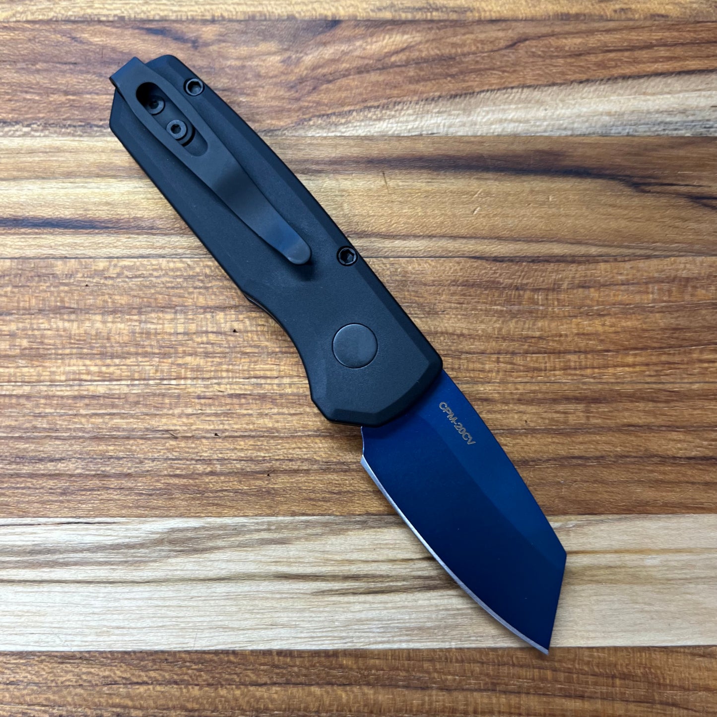 Pro-Tech Runt 5 2" w/ Sapphire Blade & Black Aluminum Handle