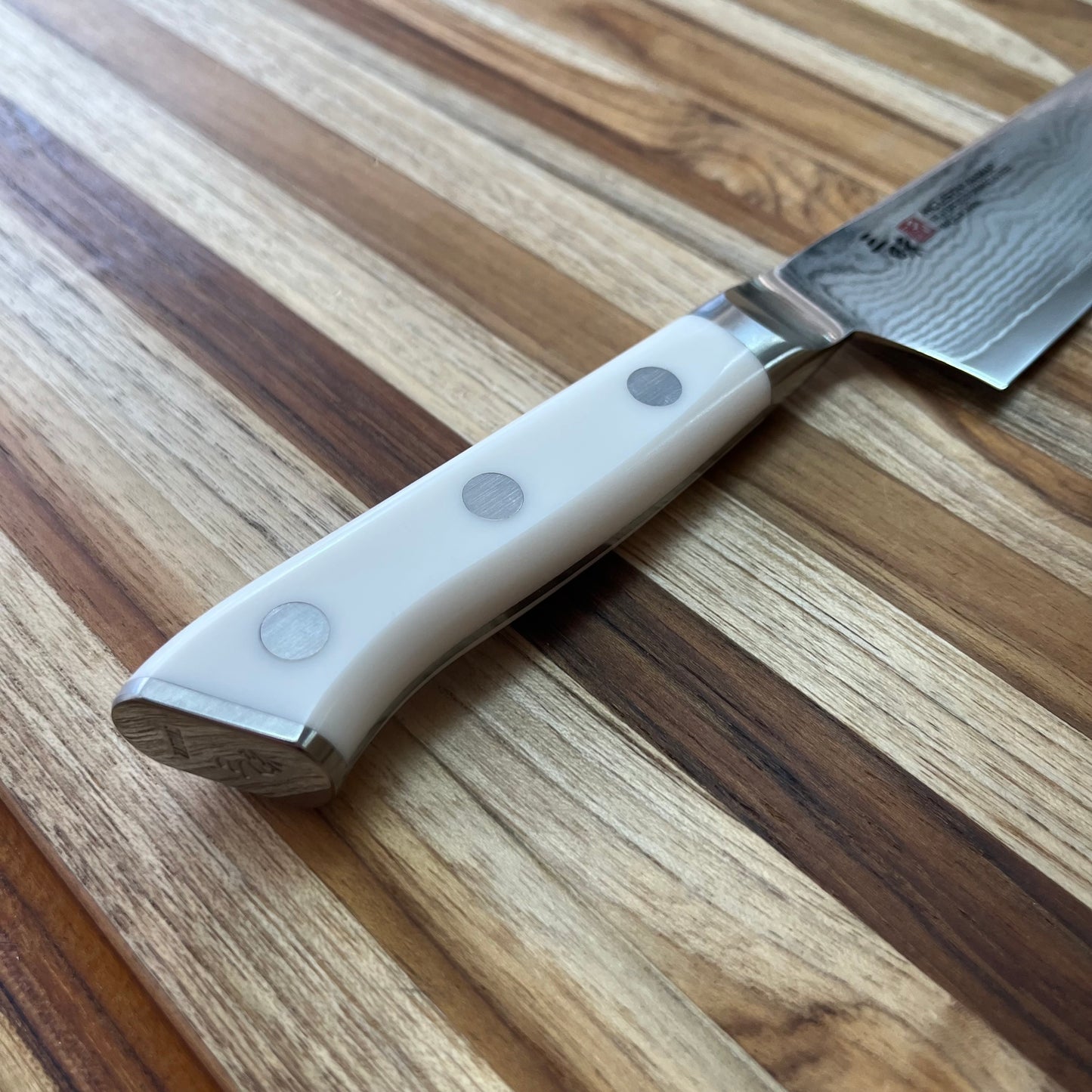 Mcusta Zanmai Classic Damascus Corian 210mm (8.25") Gyuto