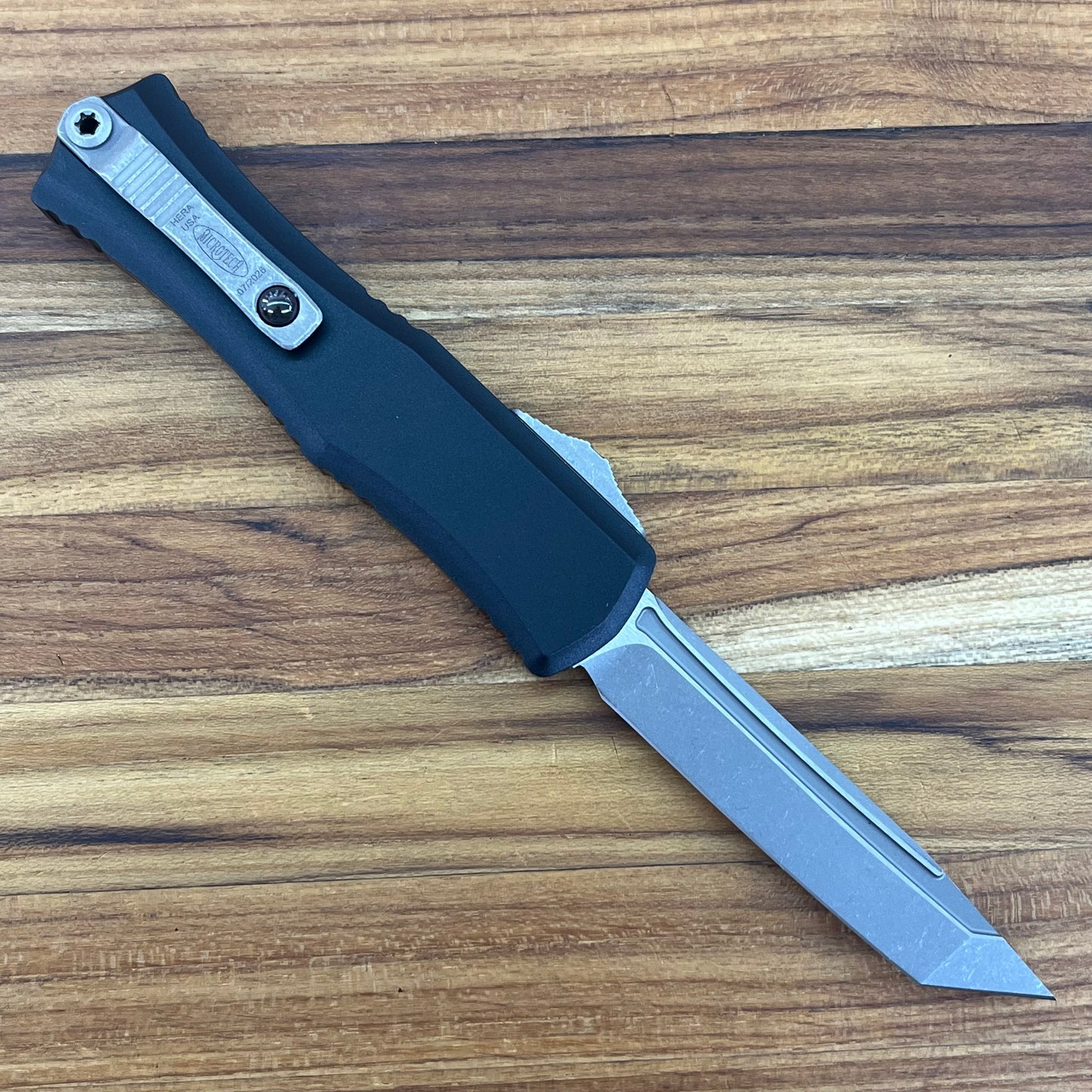 Microtech Hera II Mini Apocalyptic T/E 3" OTF w/ Black Aluminum Handle