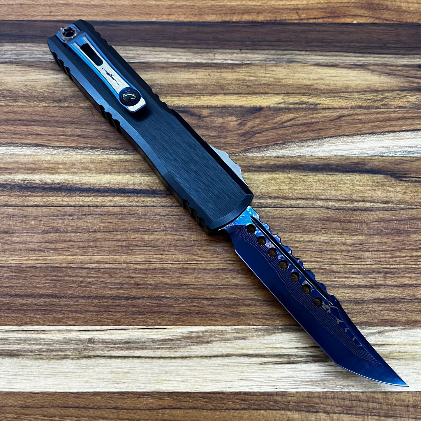 Microtech Ultratech Gen III Hellhound 4" OTF Marfione Select Blued Baker Forge Coppermai Damascus w/ Blue Titanium Accent