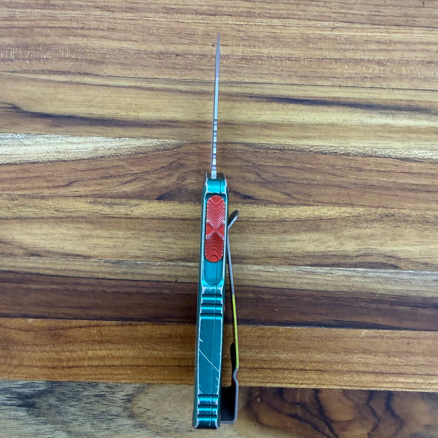 Microtech Signature Series Exocet T/E 2" OTF w/ Bounty Hunter Handle & Money Clip