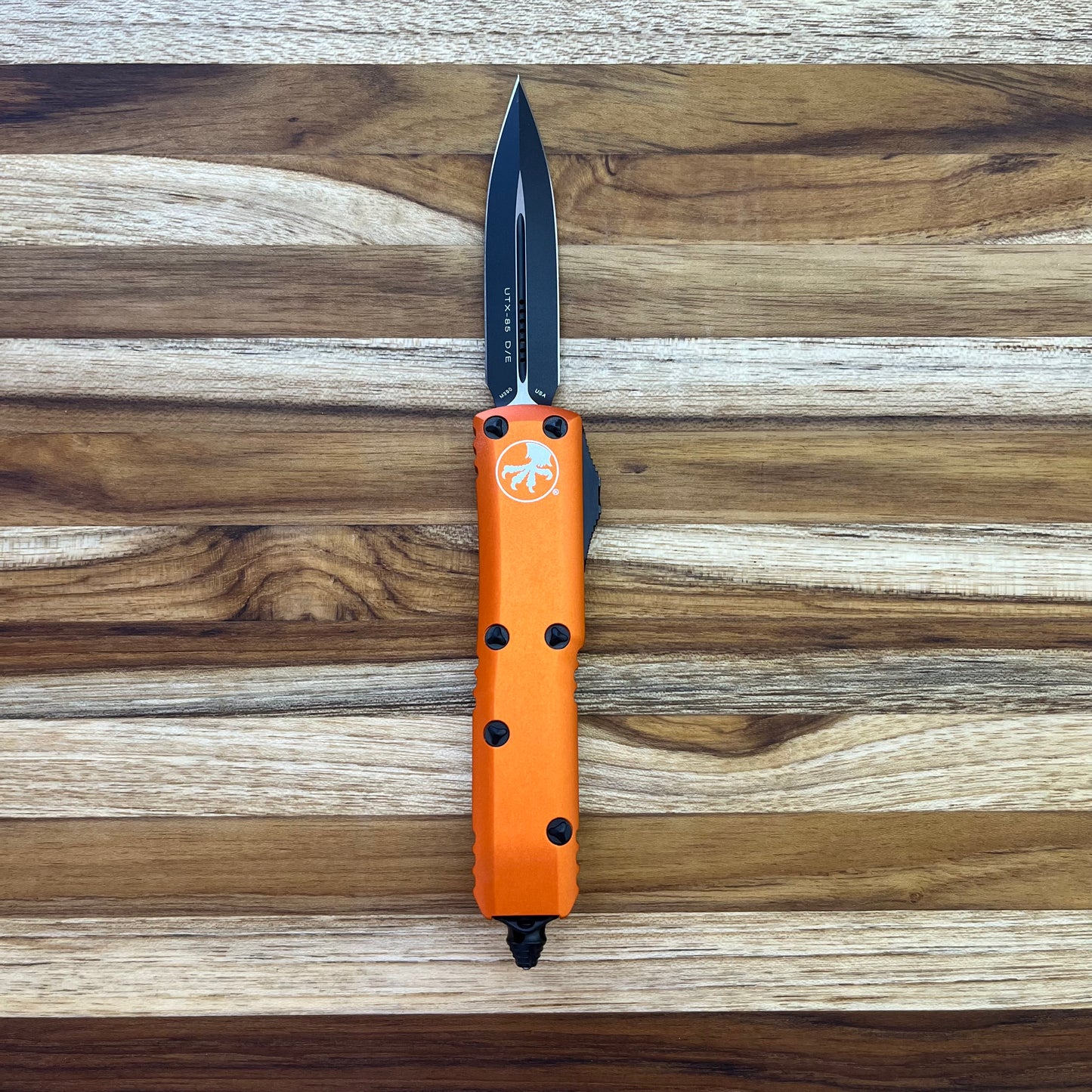 Microtech UTX-85 D/E 3.11" Black OTF Auto w/ Orange Handle