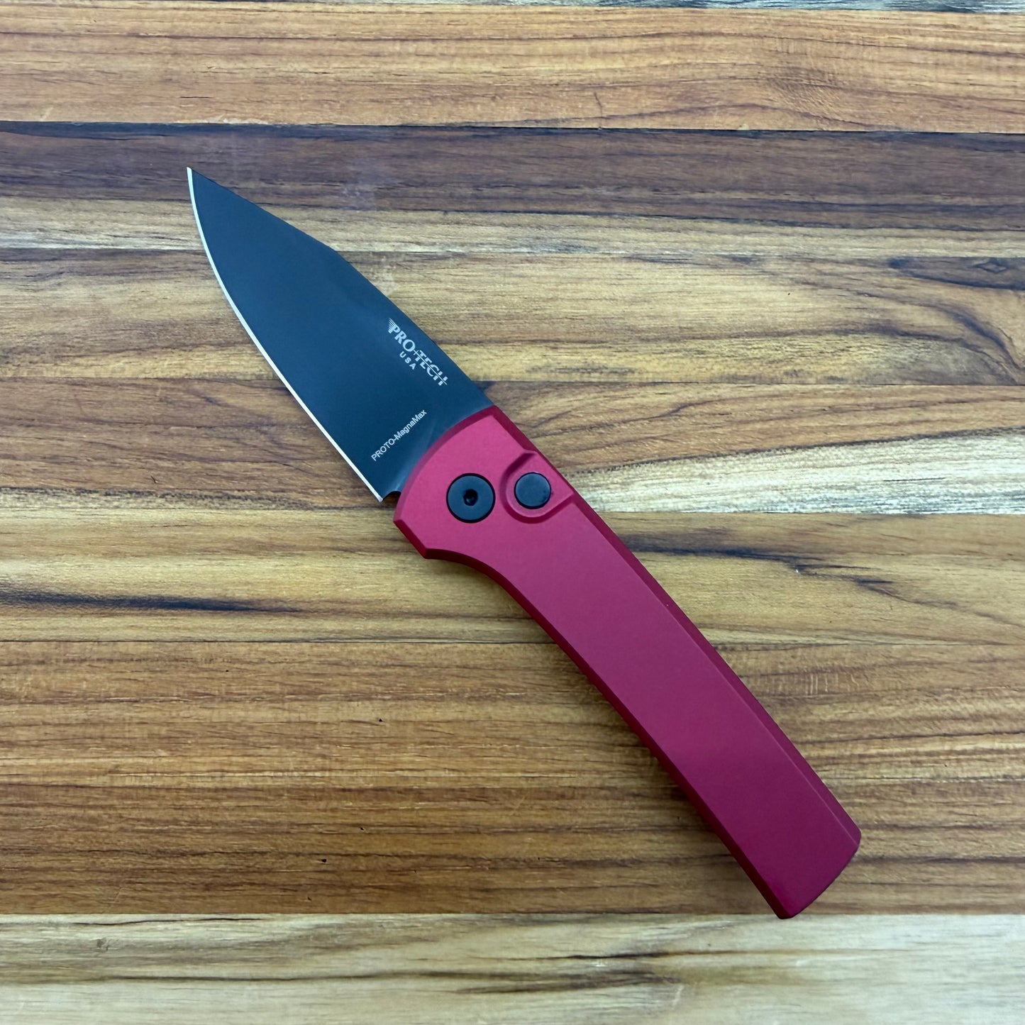Pro-Tech Chavez Scapegoat Compact 3" Auto w/ Red Aluminum Handle
