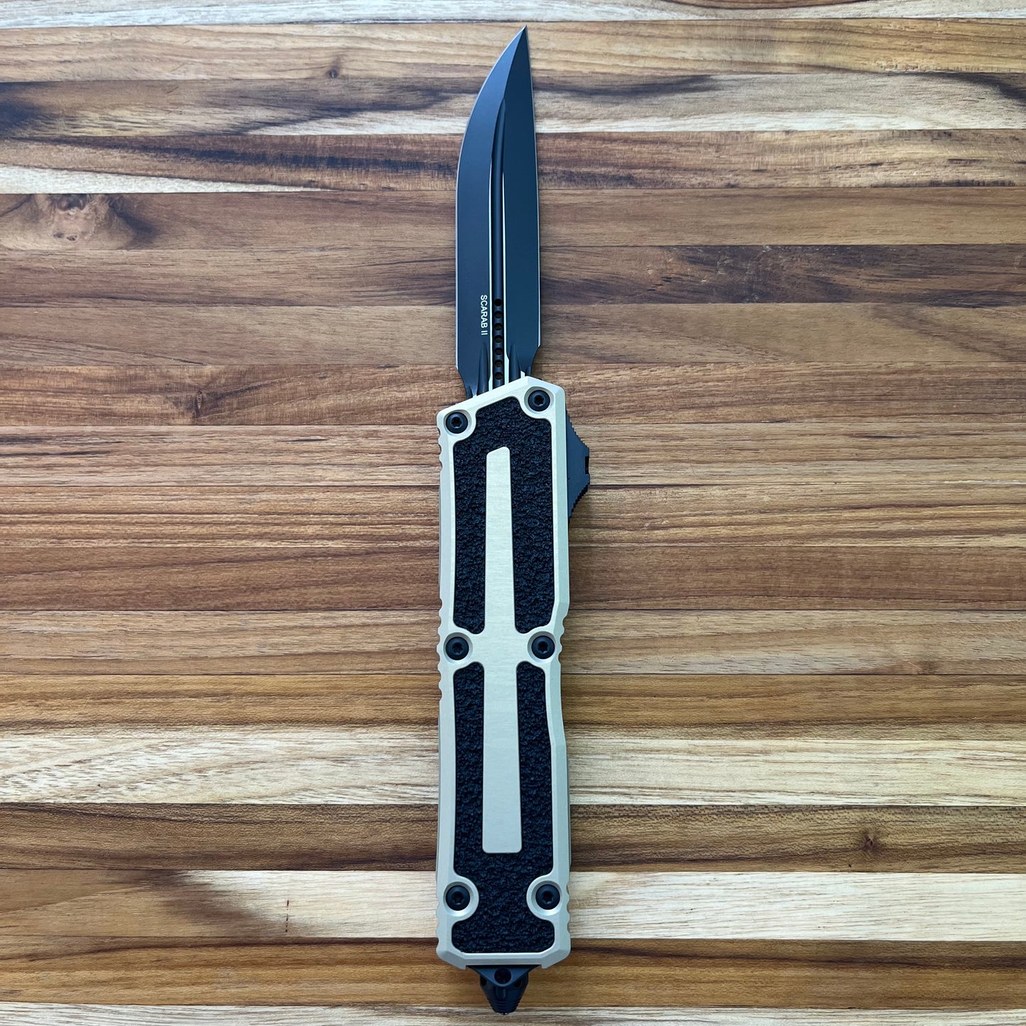 Microtech Gen III Scarab II 4" OTF w/ Sand Handle