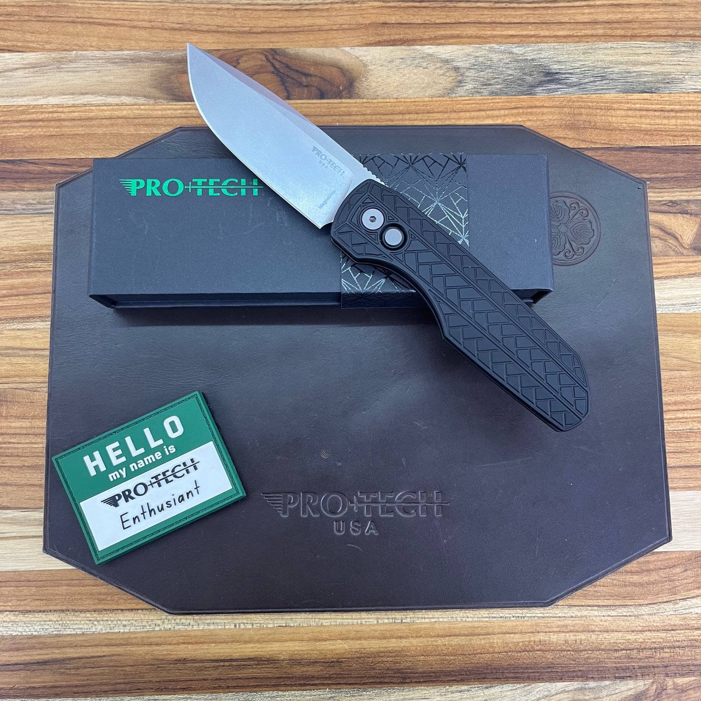 Pro-Tech Vero Synapse 2 3.5" Auto w/ Black Herringbone Textured Aluminum Handle