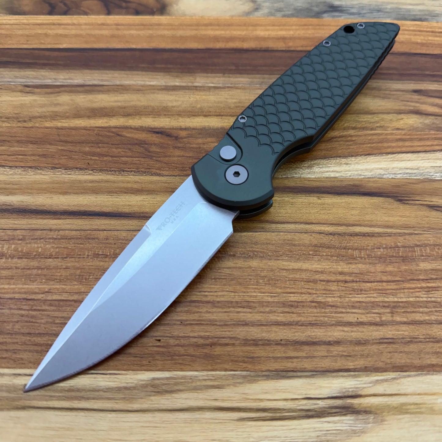 Pro-Tech TR-3 3.5" Auto w/ Green Fishscale Engraved Handle