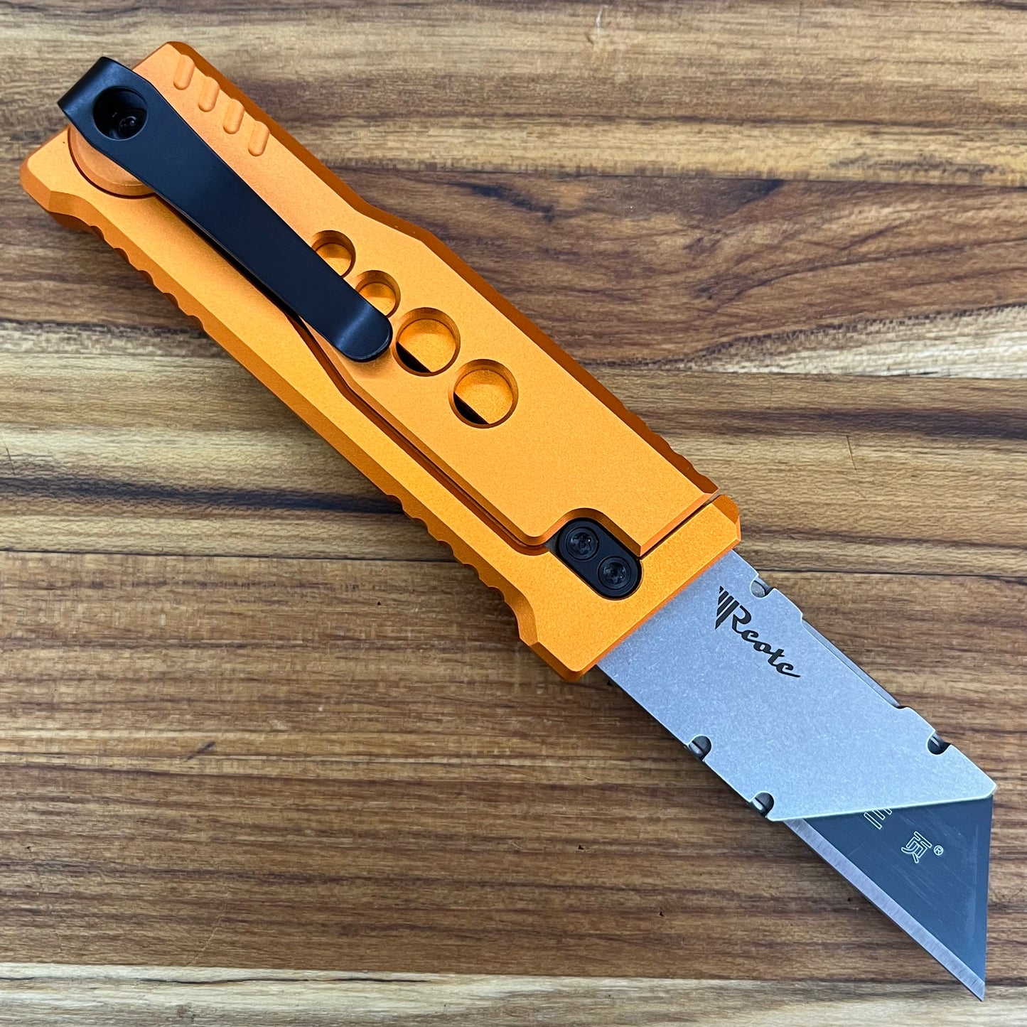 Reate Exo-U Gravity 2.5" Utility Knife w/ Orange Speedhole Handle