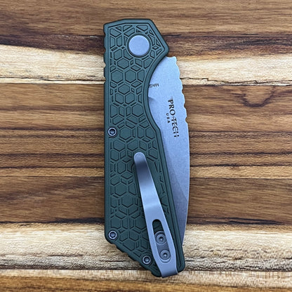 Pro-Tech Strider PT+ 3" Auto w/ Green Gridlock Handle