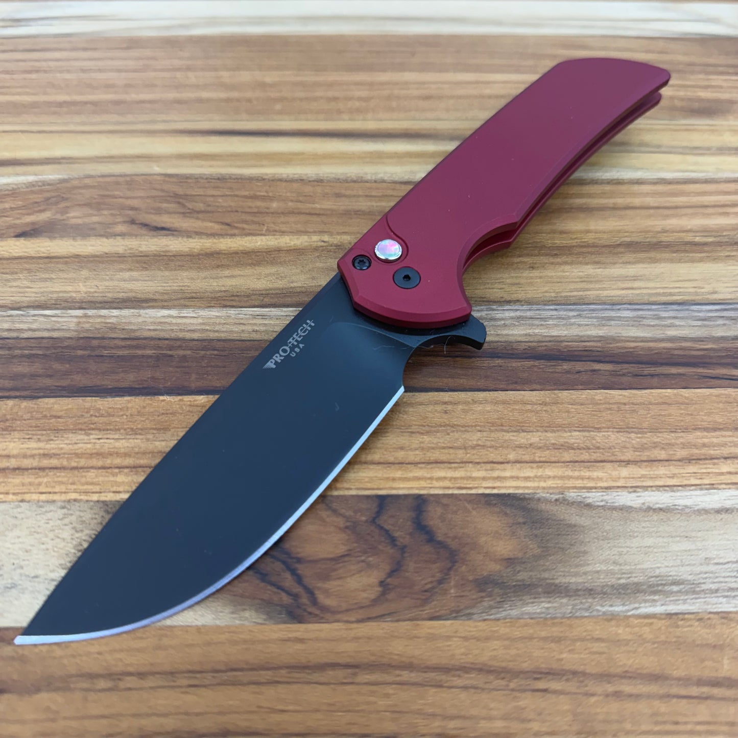 Pro-Tech Mordax 3.5" Flipping Knife w/ Black DLC Blade & Red Aluminum Handle