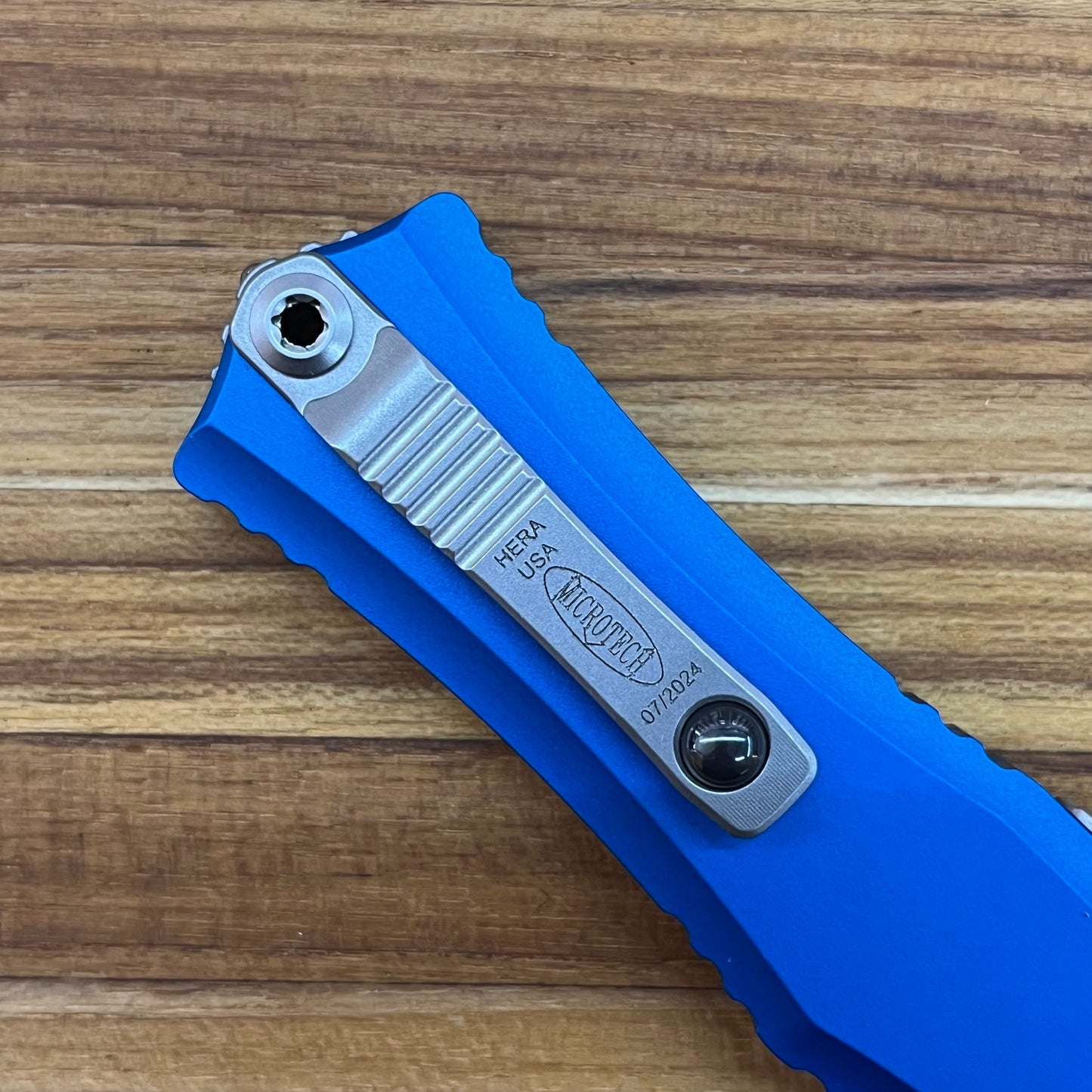 Microtech Mini Hera II 30th Anniversary S/E 3" OTF w/ Blue Aluminum Handle