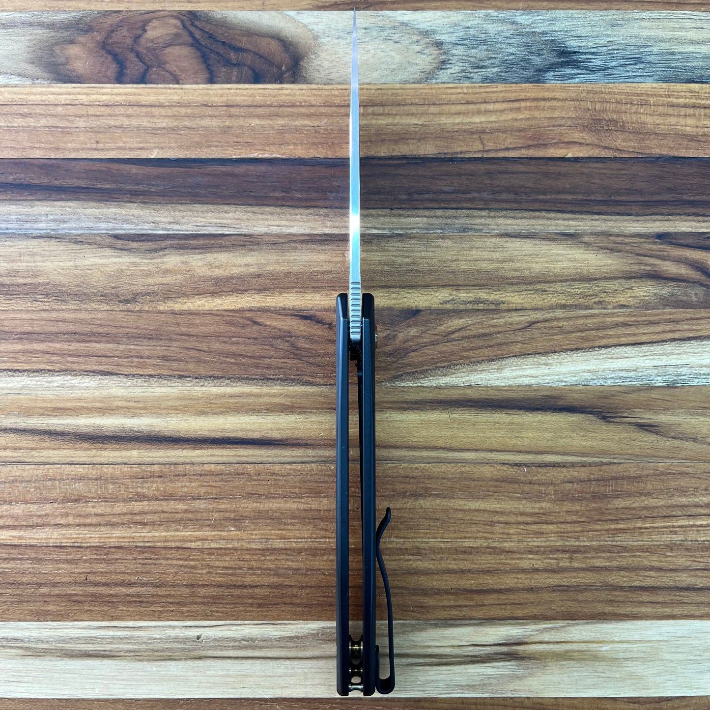 We Knife LIMITED EDITION Seer w/ Black Titanium Handle