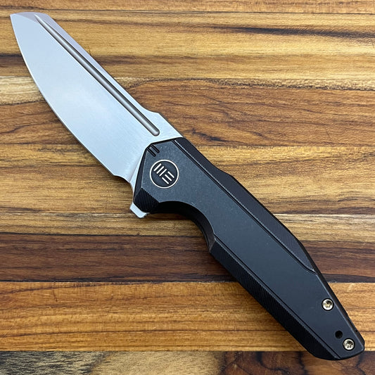 We Knife StarHawk 2.81" Flipping Knife w/ Black Titanium Handle