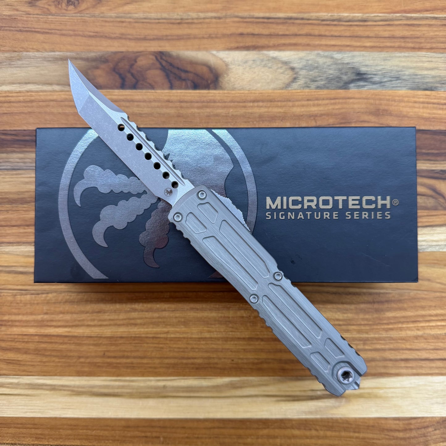 Microtech Signature Series Ultratech EX Gen III ZBP Hellhound 3.5" OTF w/ Natural Clear Aluminum Handle