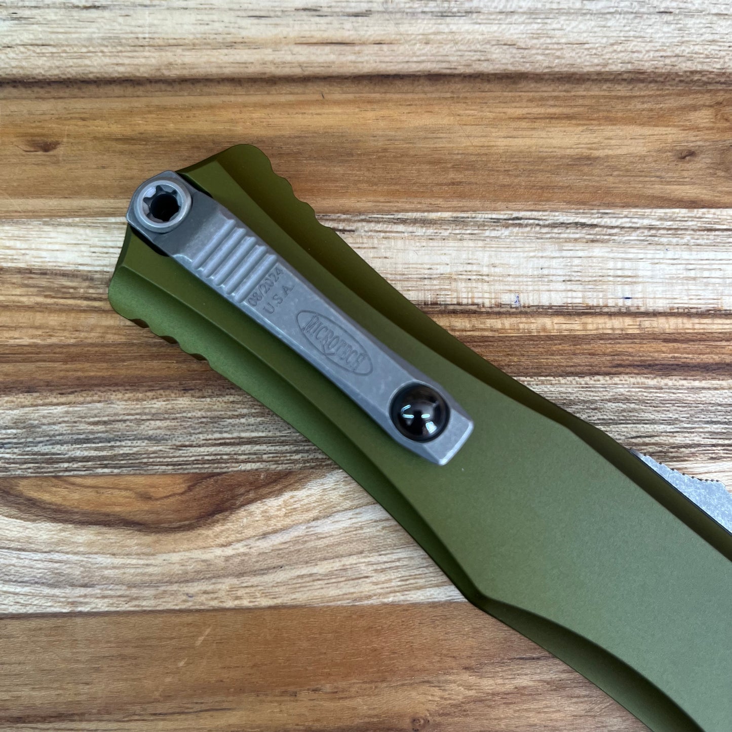 Microtech Hera II 4" Apocalyptic OTF w/ OD Green Aluminum Handle